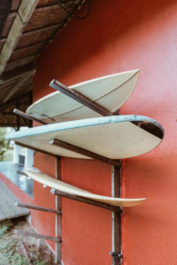 Alon Cloud9 Beach Front Catangnan エクステリア 写真