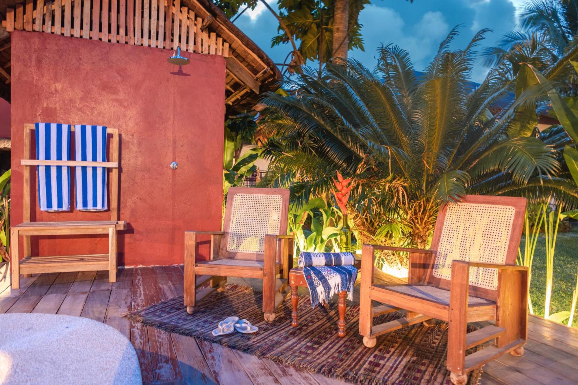 Alon Cloud9 Beach Front Catangnan エクステリア 写真